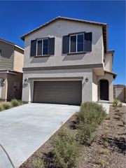 31367 TRAPPERS Loop, Winchester, CA 92596