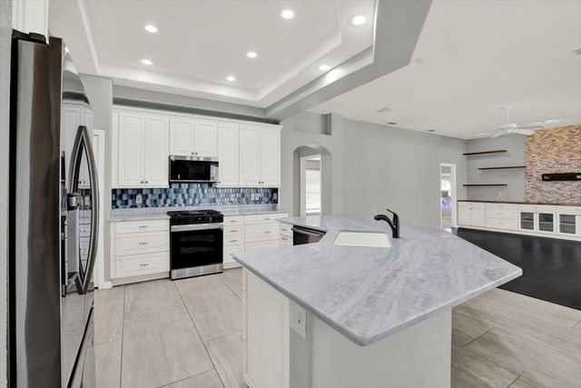 704 FAYETTE PLACE, Lutz, FL 33549