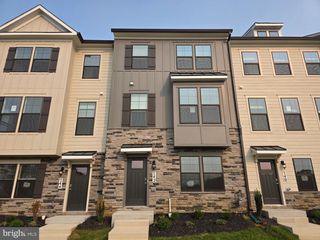 742 COMPASS WAY, Frederick, MD 21701