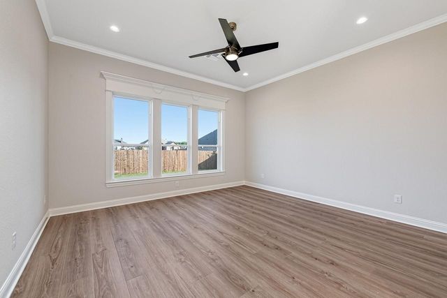 10208 Castleberry Lane, Waco, TX 76712