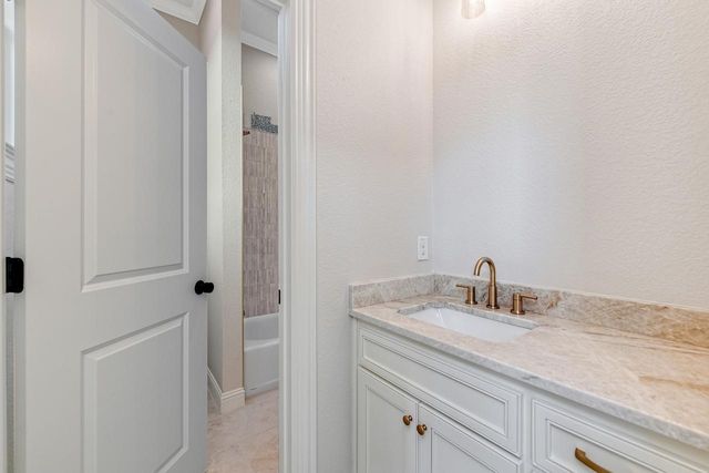 10208 Castleberry Lane, Waco, TX 76712