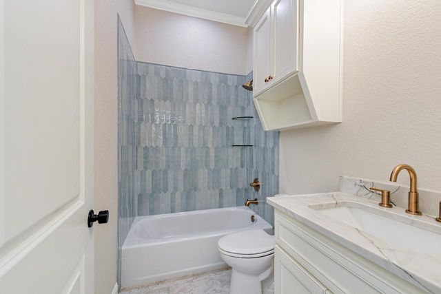 10208 Castleberry Lane, Waco, TX 76712
