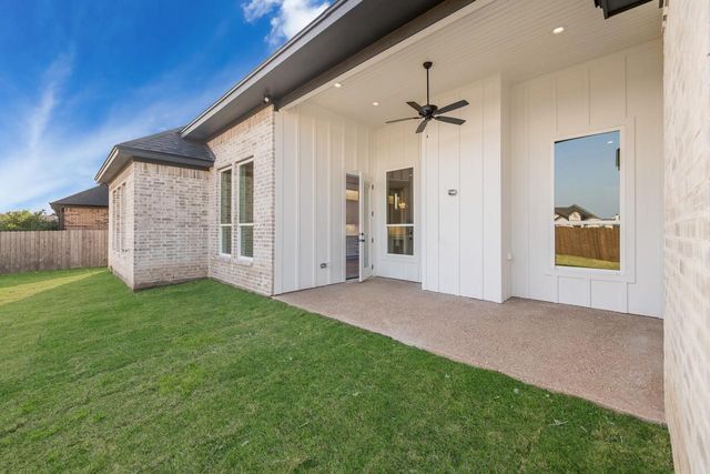 10208 Castleberry Lane, Waco, TX 76712