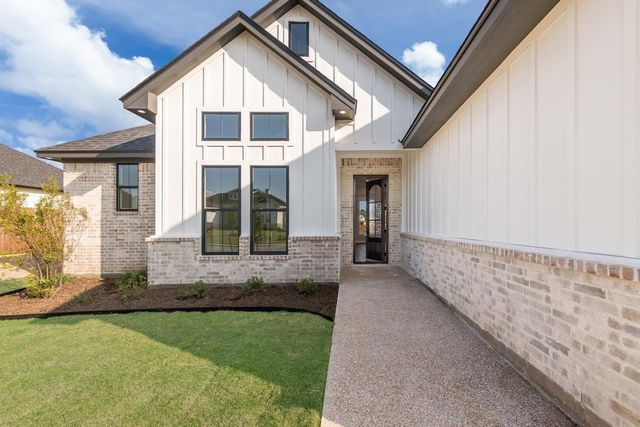 10208 Castleberry Lane, Waco, TX 76712