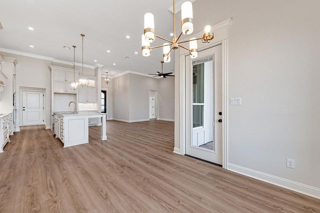 10208 Castleberry Lane, Waco, TX 76712