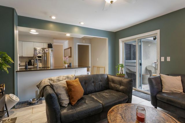 5516 France Avenue S, Edina, MN 55410