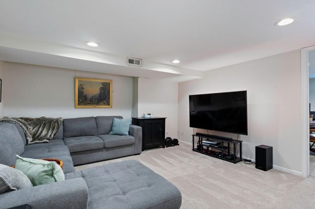 5516 France Avenue S, Edina, MN 55410