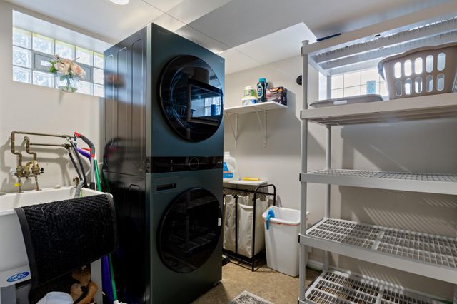 5516 France Avenue S, Edina, MN 55410