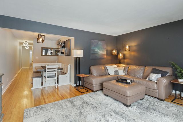 5516 France Avenue S, Edina, MN 55410