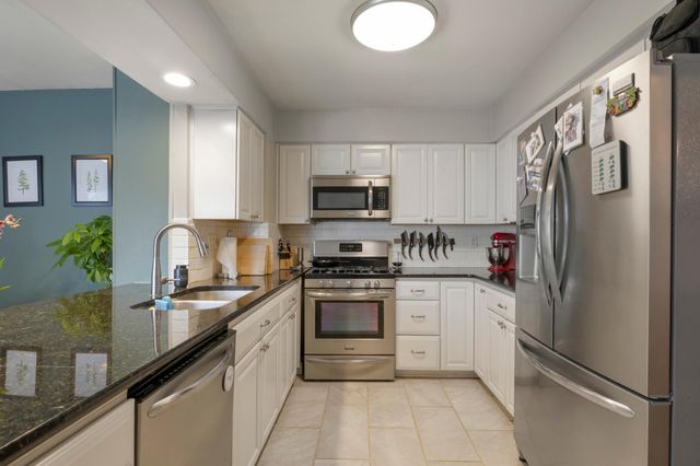 5516 France Avenue S, Edina, MN 55410