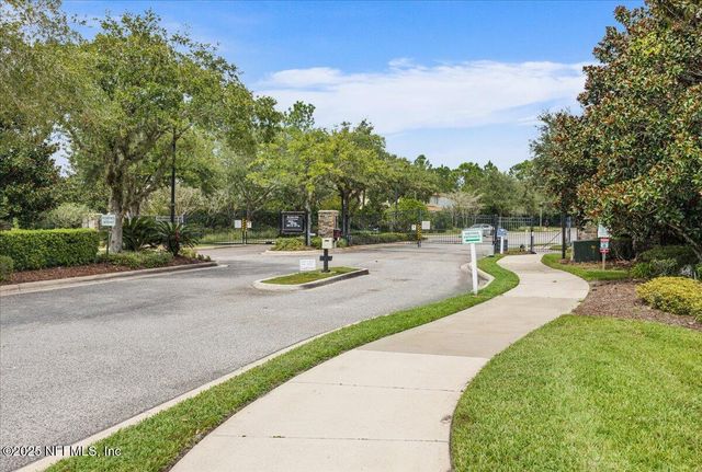 4129 CROWNWOOD Drive, Jacksonville, FL 32216