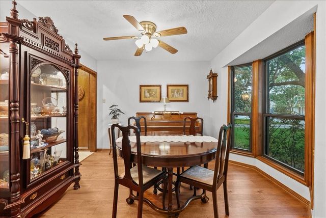 1810 Hunt Drive, Friendswood, TX 77546