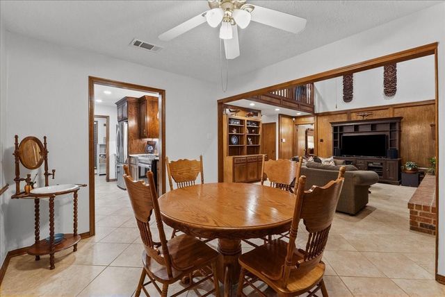 1810 Hunt Drive, Friendswood, TX 77546