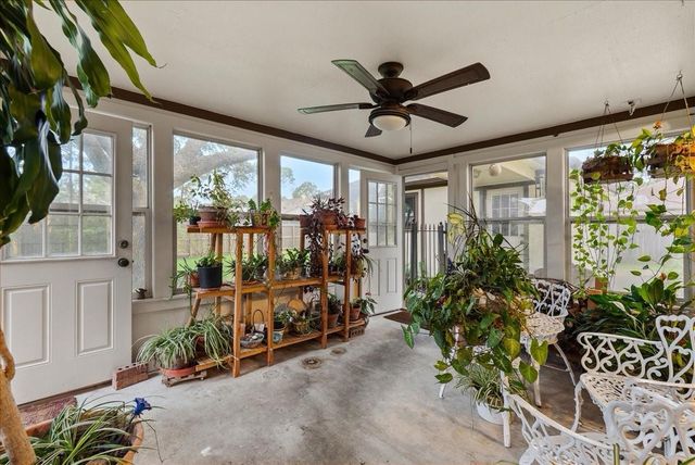 1810 Hunt Drive, Friendswood, TX 77546