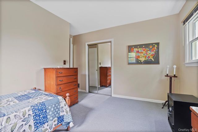 11 Maplemoor Lane, White Plains, NY 10605