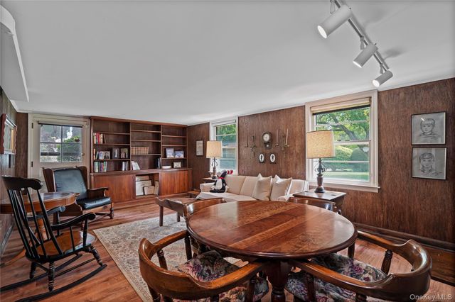 11 Maplemoor Lane, White Plains, NY 10605