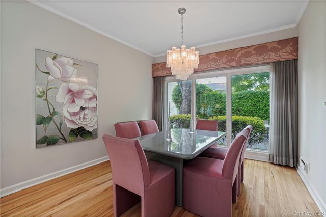 11 Maplemoor Lane, White Plains, NY 10605