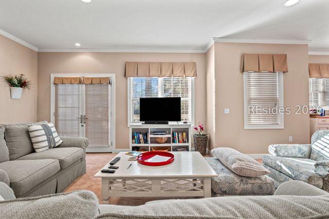 1 Gloucester Rd Apt M1, Hilton Head Island, SC 29928