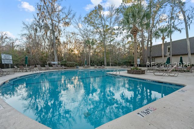 1 Gloucester Rd Apt M1, Hilton Head Island, SC 29928