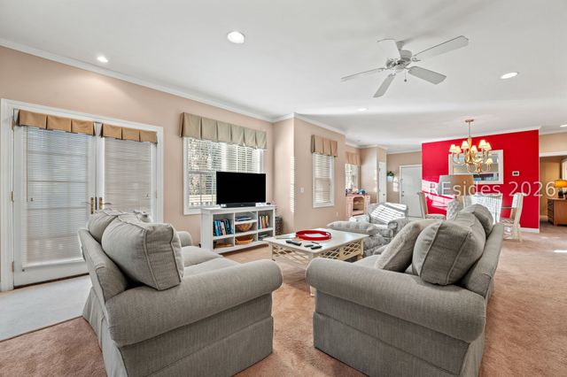 1 Gloucester Rd Apt M1, Hilton Head Island, SC 29928