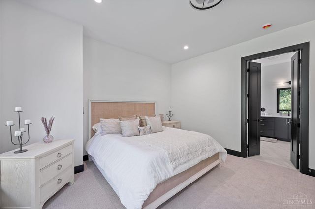 3746 Miami Run, Mariemont, OH 45227