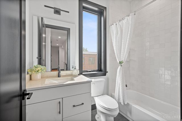 3746 Miami Run, Mariemont, OH 45227