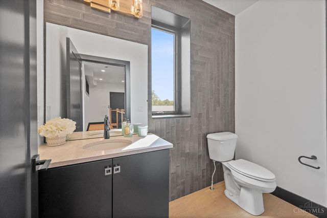 3746 Miami Run, Mariemont, OH 45227