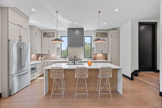 3746 Miami Run, Mariemont, OH 45227