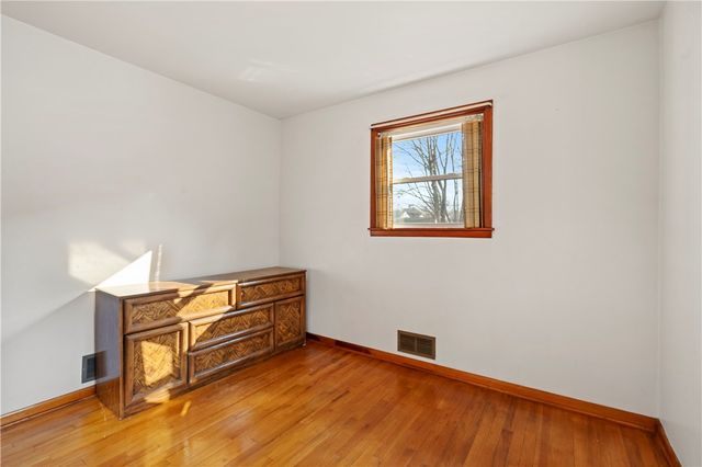 306 Allegheny St, Tarentum, PA 15084