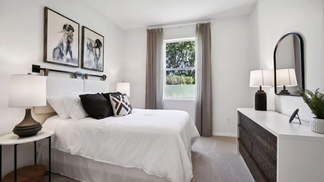 2425 STRATTEN DRIVE, Zephyrhills, FL 33541