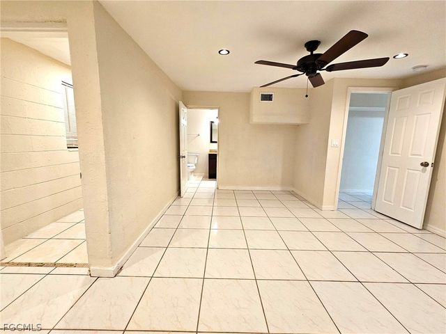 1532 Veronica S Shoemaker BLVD, Fort Myers, FL 33916