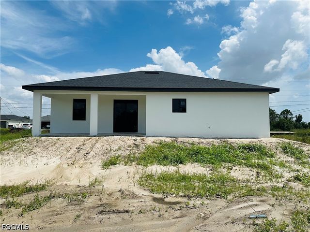 4016 9th ST SW, Lehigh Acres, FL 33976
