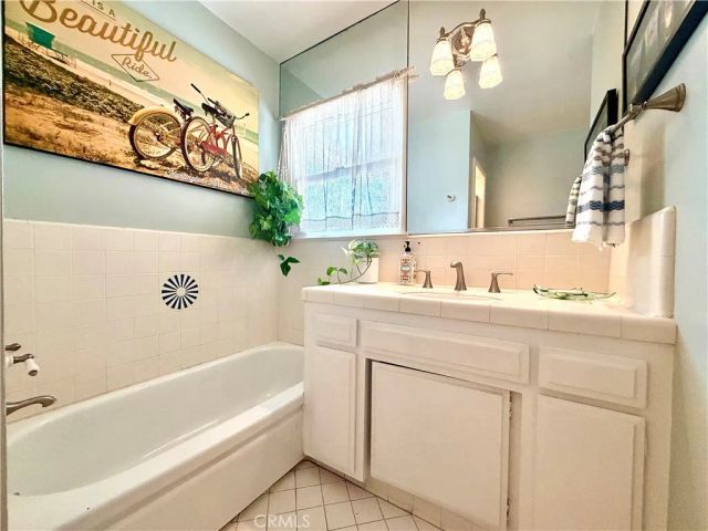 2925 Knoxville, Long Beach, CA 90815