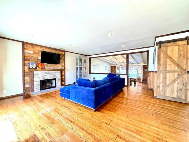 2925 Knoxville, Long Beach, CA 90815