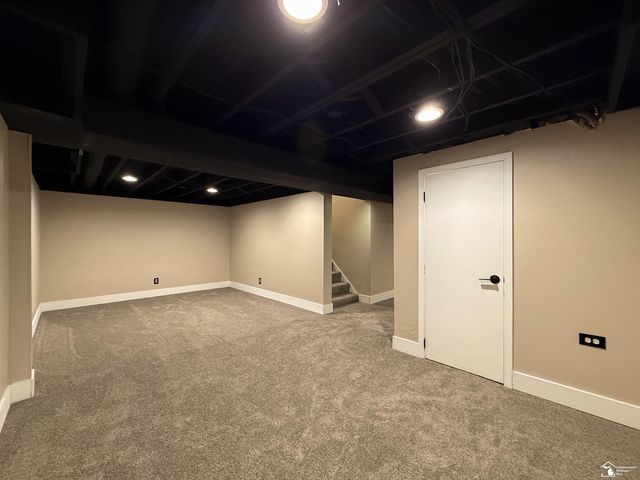 15593 Thomas Avenue, Allen Park, MI 48101