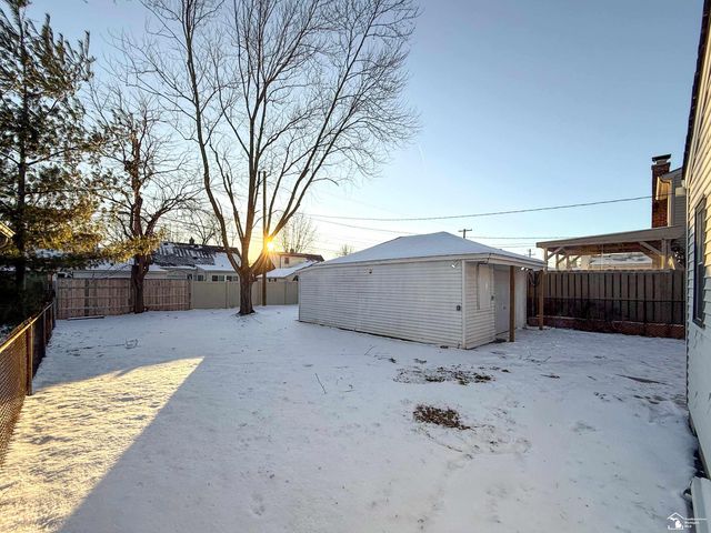 15593 Thomas Avenue, Allen Park, MI 48101