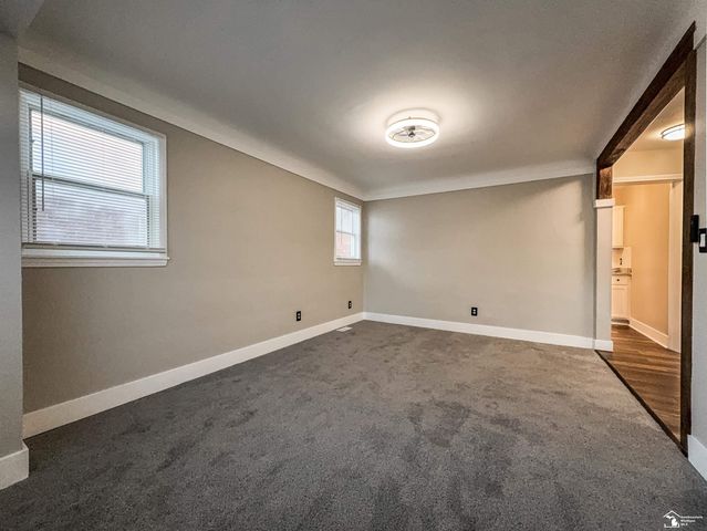 15593 Thomas Avenue, Allen Park, MI 48101