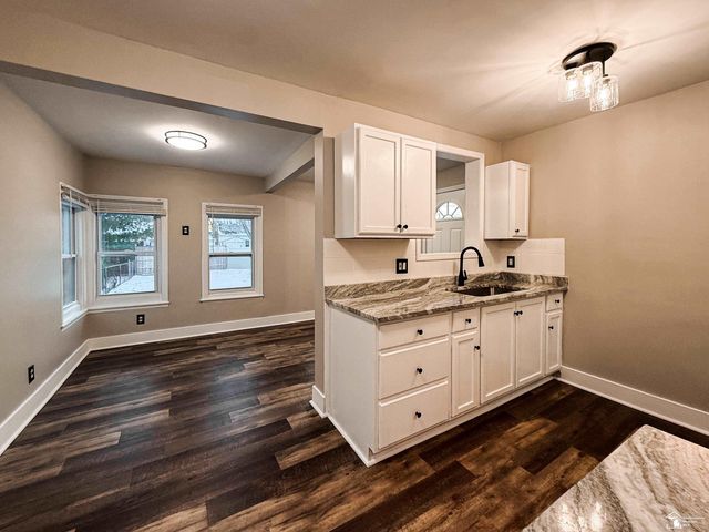 15593 Thomas Avenue, Allen Park, MI 48101