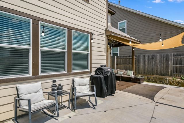 163 Longstraw DR, Buda, TX 78610