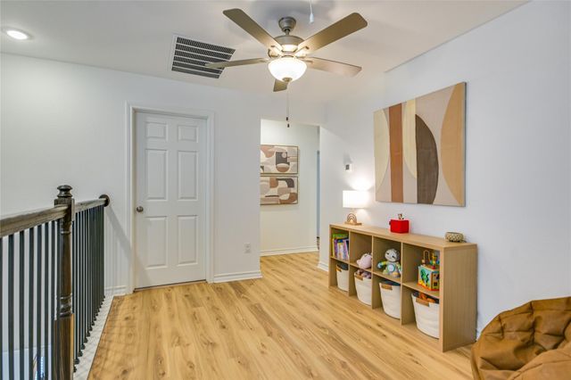 163 Longstraw DR, Buda, TX 78610