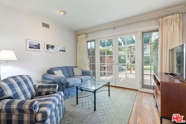 169 S Gretna Green Way, Los Angeles, CA 90049