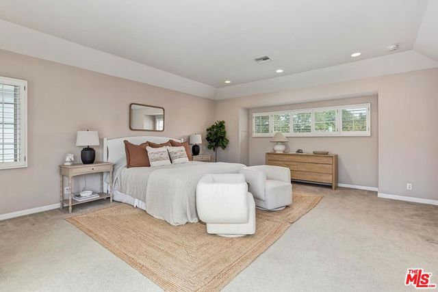 169 S Gretna Green Way, Los Angeles, CA 90049