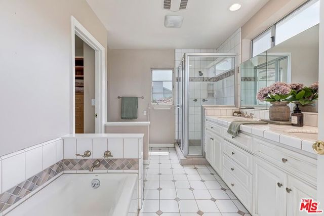 169 S Gretna Green Way, Los Angeles, CA 90049