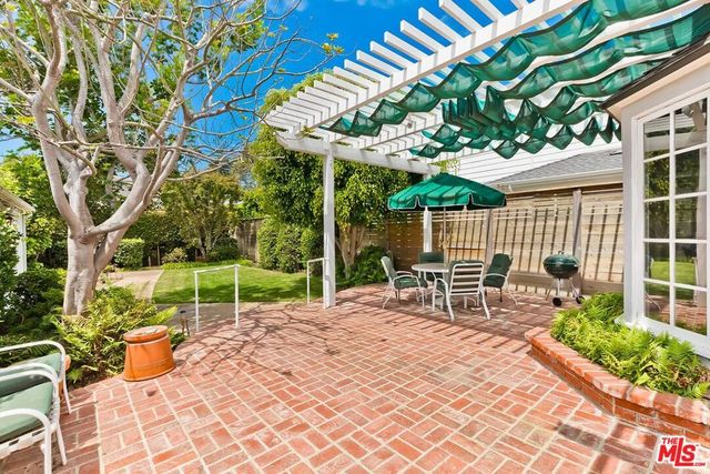 169 S Gretna Green Way, Los Angeles, CA 90049