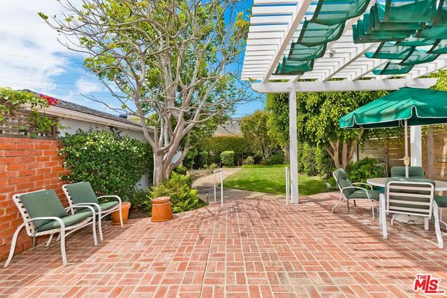 169 S Gretna Green Way, Los Angeles, CA 90049