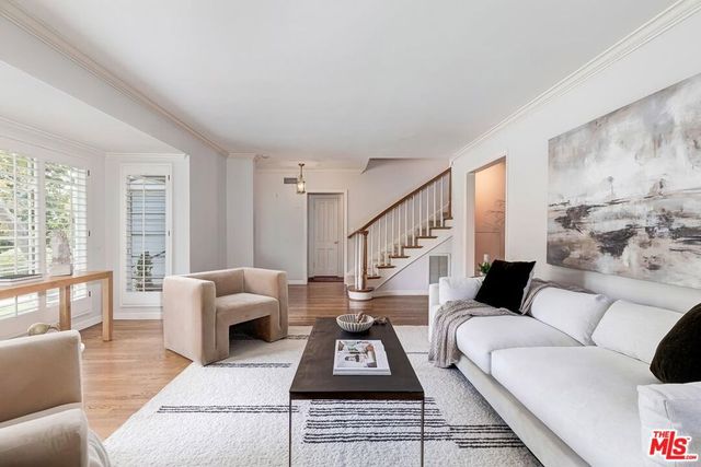 169 S Gretna Green Way, Los Angeles, CA 90049