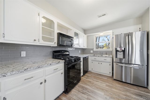 5662 S 85th East Avenue, Tulsa, OK 74145