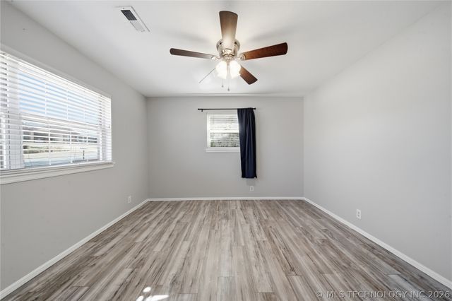 5662 S 85th East Avenue, Tulsa, OK 74145