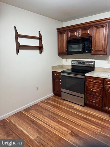 108 PRIMROSE LN, Reading, PA 19610