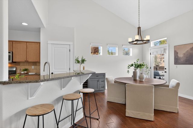 19744 SW Aspen Ridge Drive, Bend, OR 97702